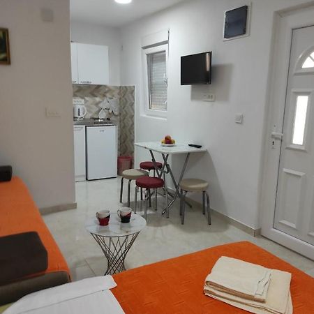 Apartmani Ceca 012 Сутоморе Экстерьер фото